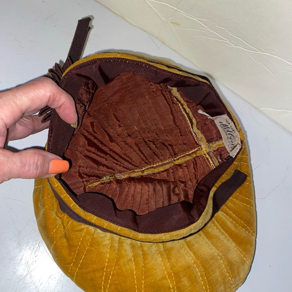 Melbourne of NY Mustard brown Quilted Women\'s flapper style SZ 22 hat Cap beanie main image 4